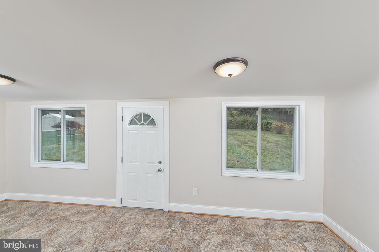 3631 Coronado Road Baltimore, MD 21244 - Photo 9 of 28 Interior (General)