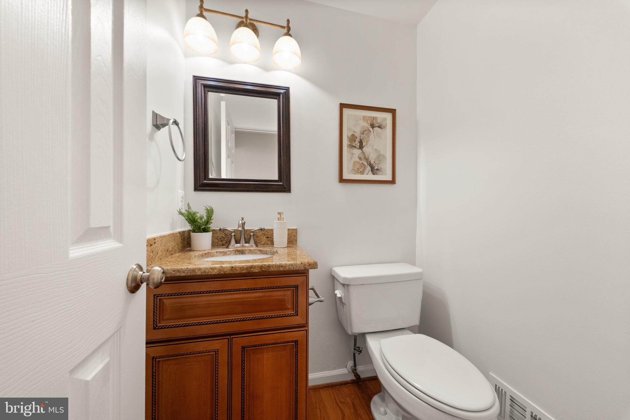2311 Harleyford Court Reston, VA 20191 - Photo 16 of 46 Half bath