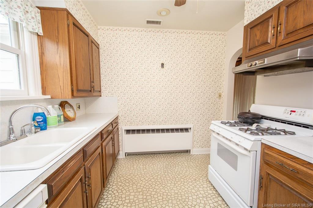 1414 Slate Run Road New Albany, IN 47150 - Photo 16 of 39 Gallery Image 16