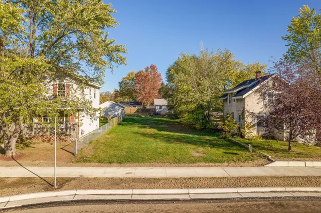 $105,000 | 1806 North 44th Avenue, Minneapolis, MN 55412