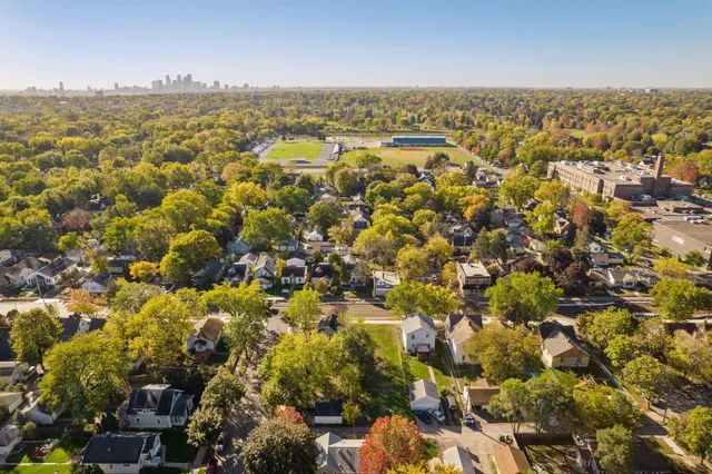 $105,000 | 1806 North 44th Avenue, Minneapolis, MN 55412