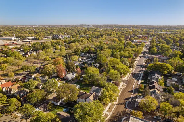 $105,000 | 1806 North 44th Avenue, Minneapolis, MN 55412