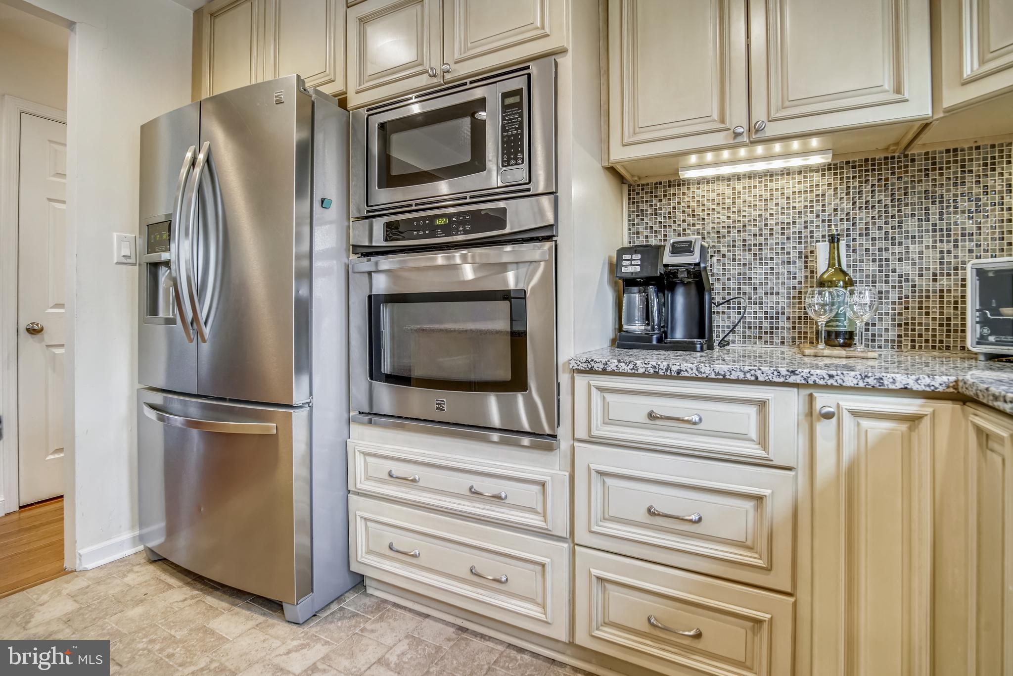 8845 Lowell Road Pomfret, MD 20675 - Photo 3 of 22 kitchen