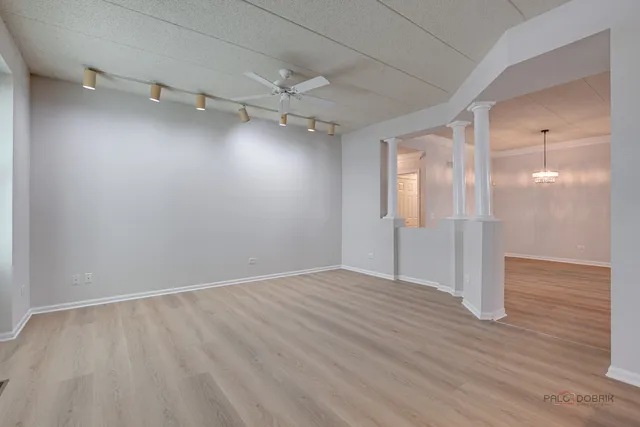 $396,000 | 561 Saddlebrook Lane, Vernon Hills, IL 60061