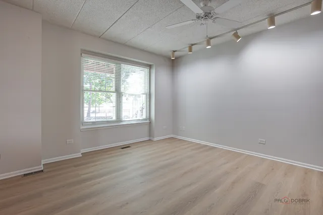 $396,000 | 561 Saddlebrook Lane, Vernon Hills, IL 60061