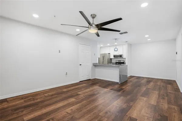 $1,640 | 8809 Manor Loop, Unit 106, Lakewood Ranch, FL 34202