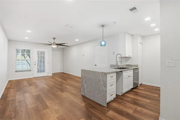 $1,640 | 8809 Manor Loop, Unit 106, Lakewood Ranch, FL 34202