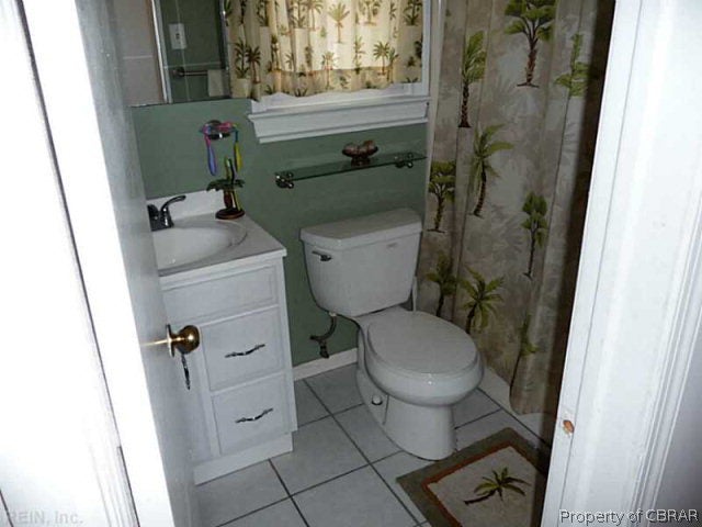 3213 Pine Grove Road Gloucester, VA 23061 - Photo 4 of 5 Bathroom