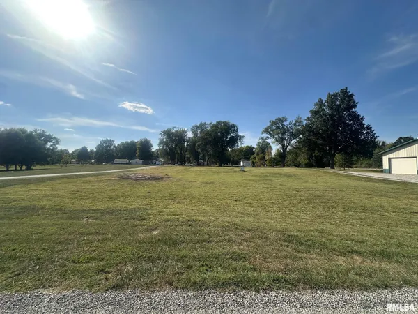 $66,000 | 108 Mason Street, Tovey, IL 62570