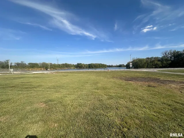 $66,000 | 108 Mason Street, Tovey, IL 62570