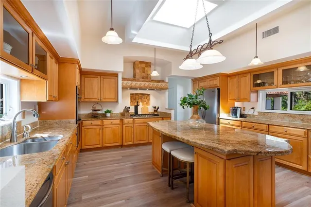 $2,395,000 | 831 Mandalay Avenue, Clearwater, FL 33767