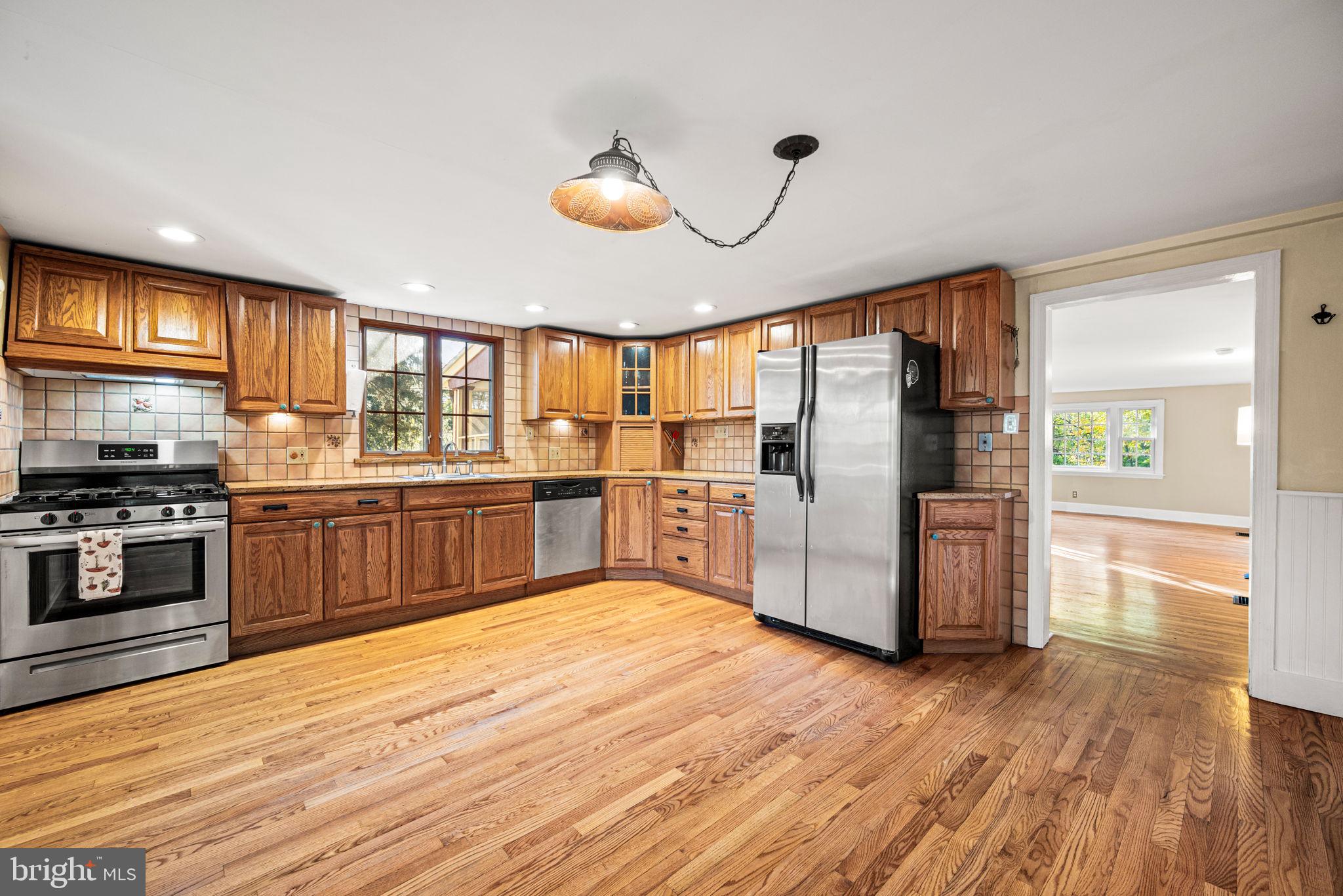 810 Crum Creek Road Media, PA 19063 - Photo 3 of 58 Kitchen