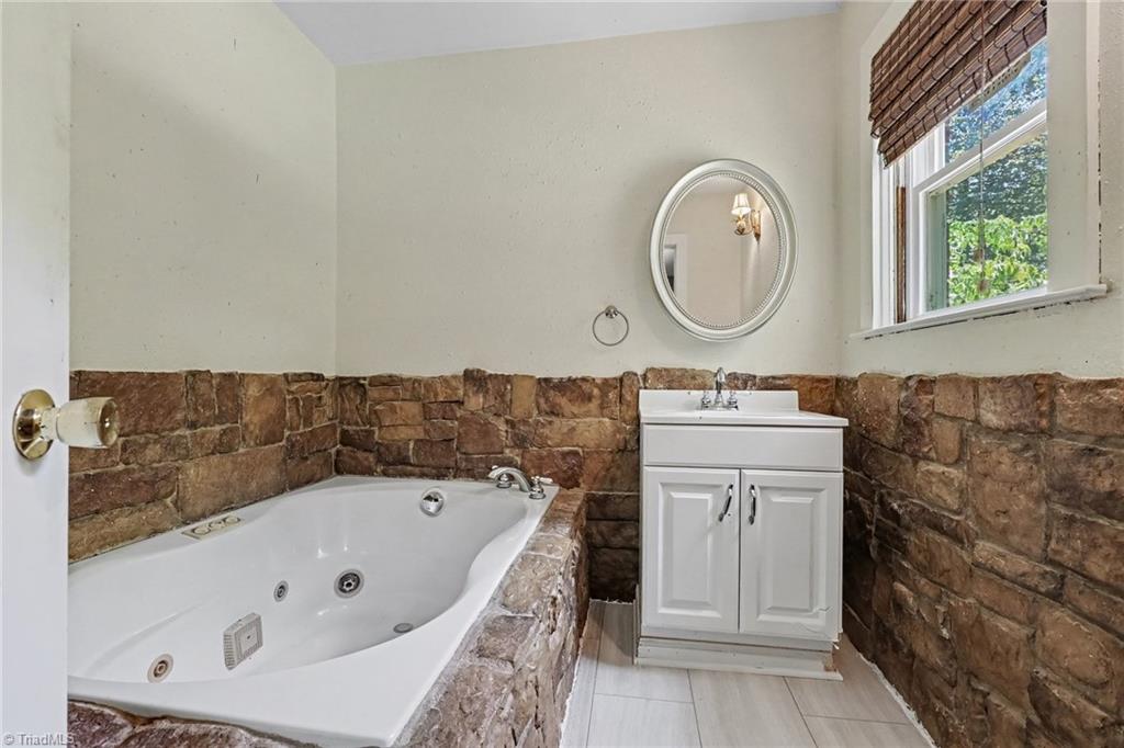 3063 Georgia Road Yadkinville, NC 27055 - Photo 26 of 38