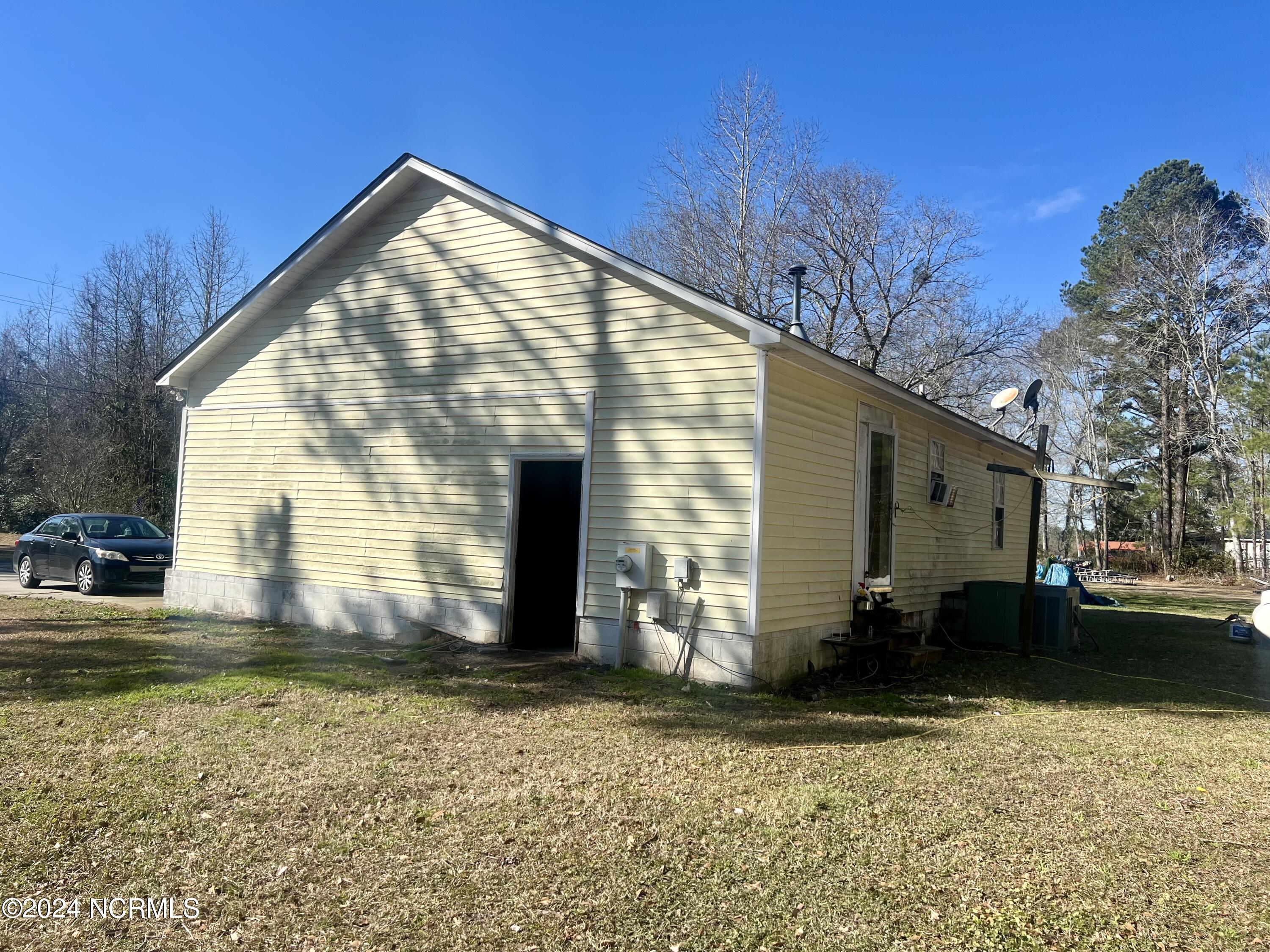 2772 Silo Road Kinston, NC 28501 - Photo 17 of 26 IMG_9302