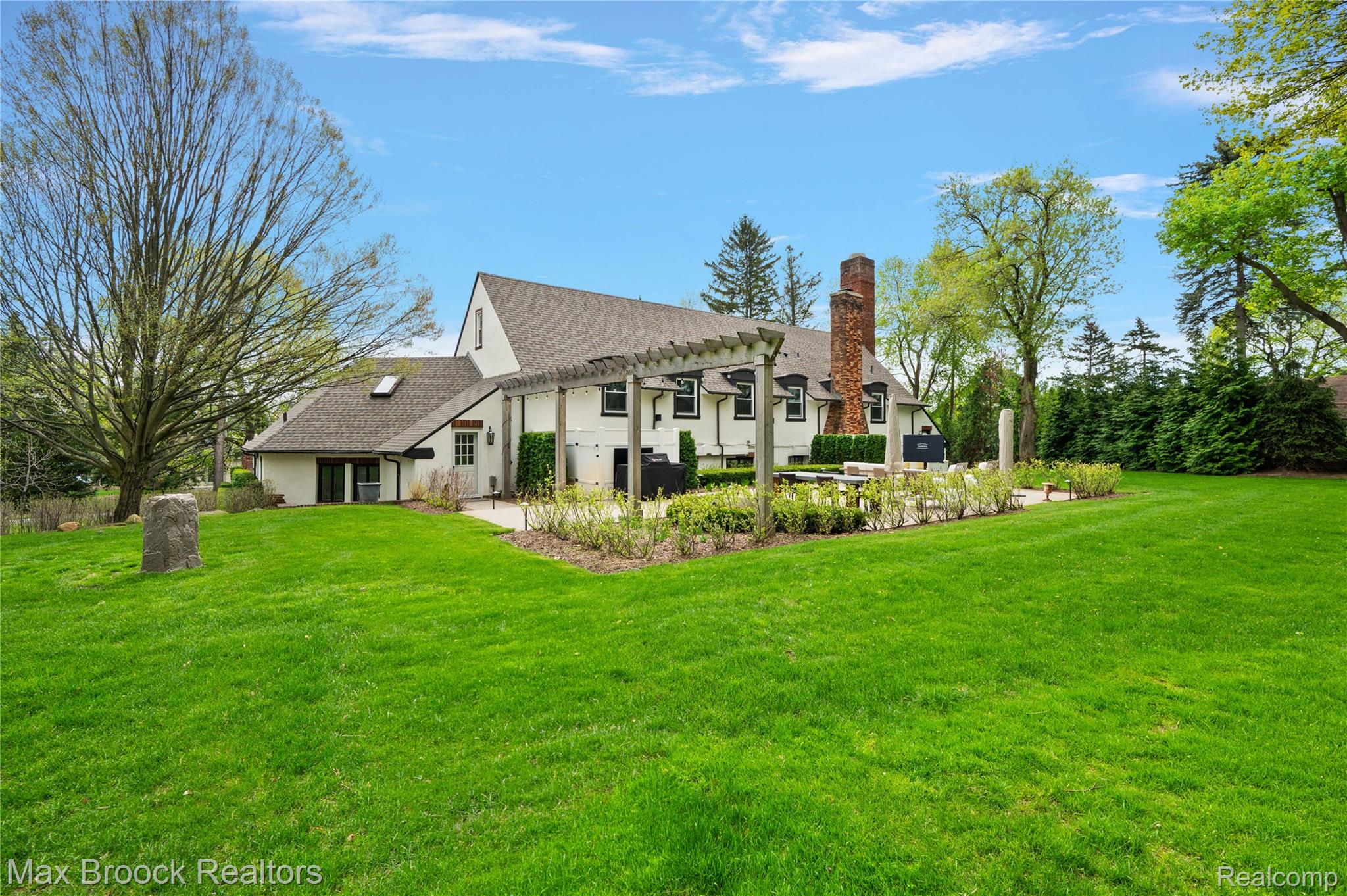 1583 Clarendon Road Bloomfield Hills, MI 48302 - Photo 67 of 73 1583 Clarendon Rd-18.jpg