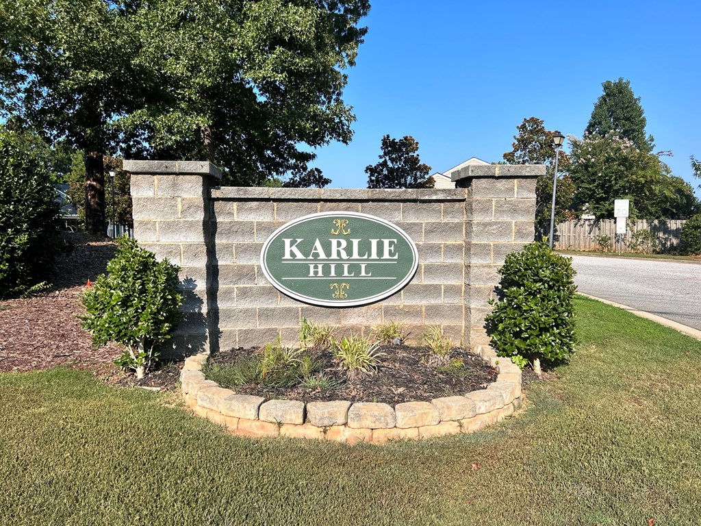 140 Rhett Court Greenwood, SC 29649 - Photo 3 of 31 Gallery Image 3
