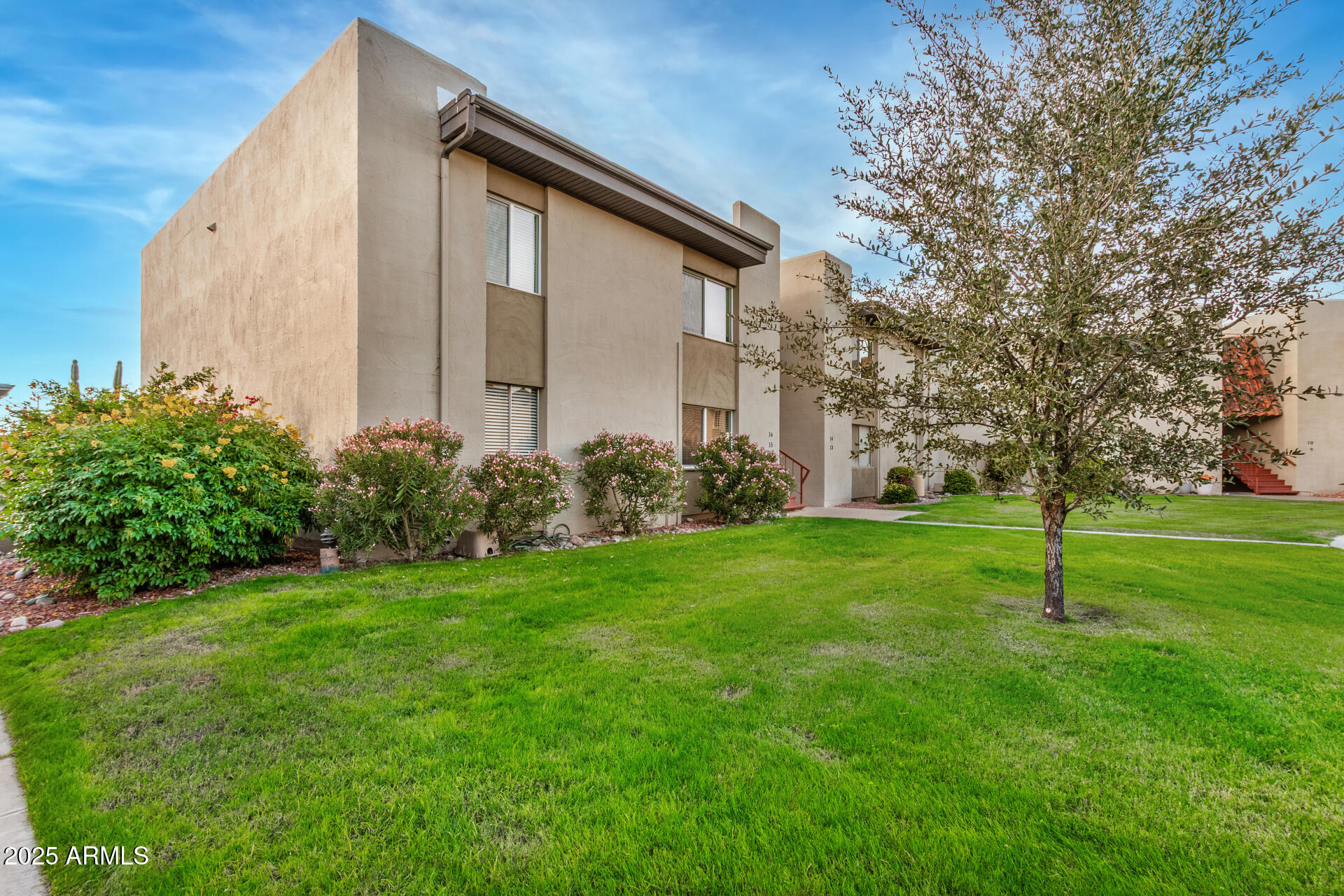 4201 East Camelback Road, Unit 15 Phoenix, AZ 85018 - Photo 2 of 32 02 - Camelback