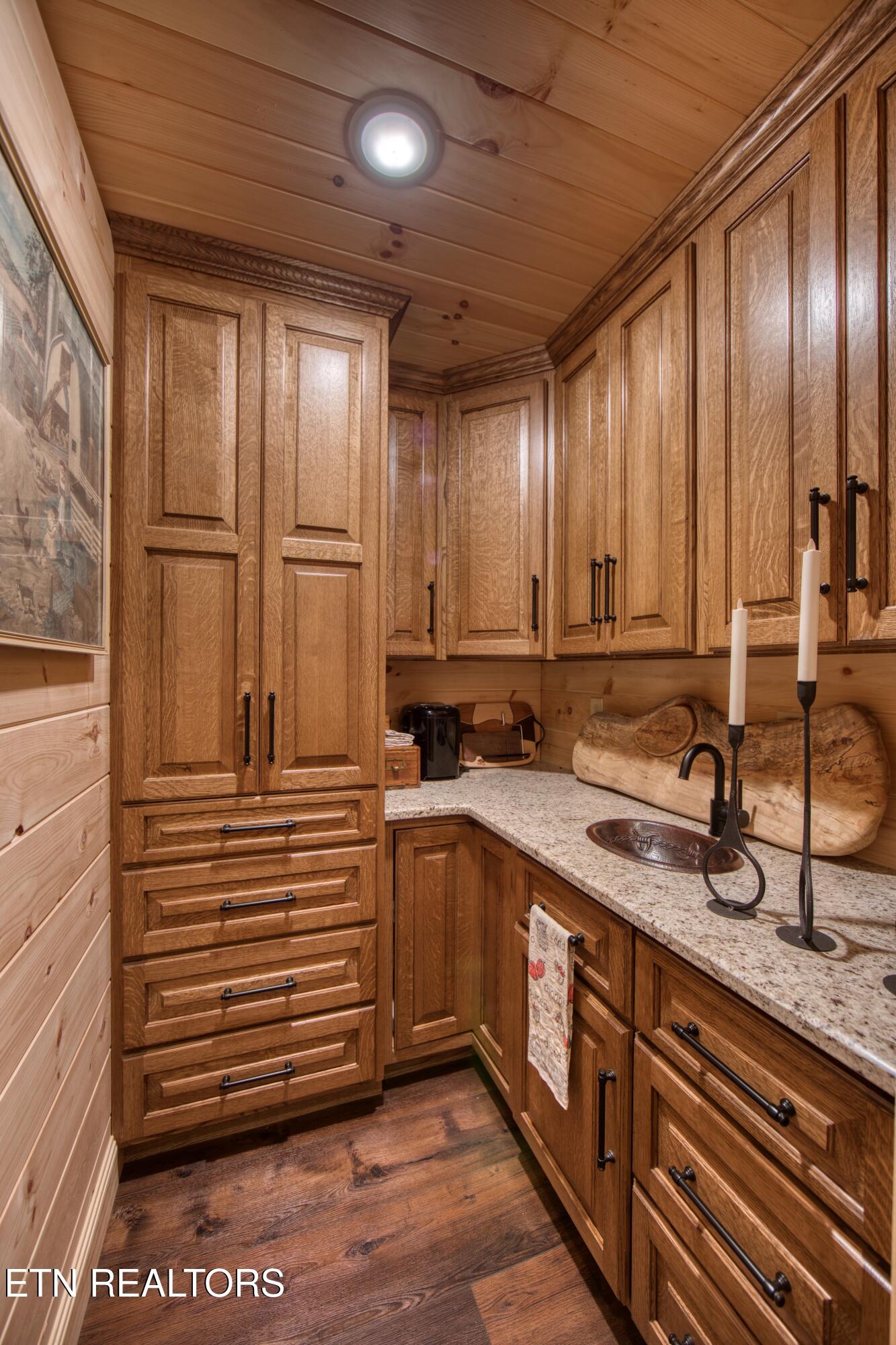 328 Briar Point Road Allardt, TN 38504 - Photo 12 of 57 EK3A8682