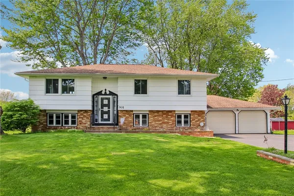 $284,900 | 301 Bennett Road, Parma, NY 14468