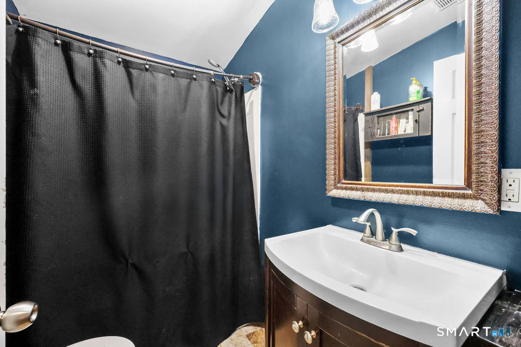 170 East Plymouth Road Plymouth, CT 06786 - Photo 26 of 40