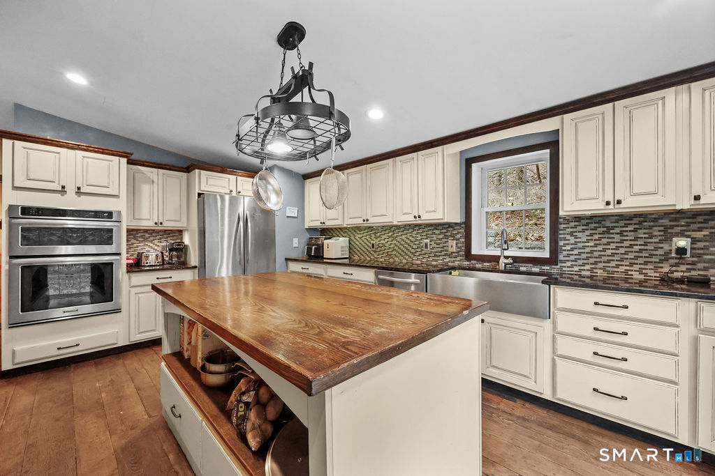170 East Plymouth Road Plymouth, CT 06786 - Photo 4 of 40