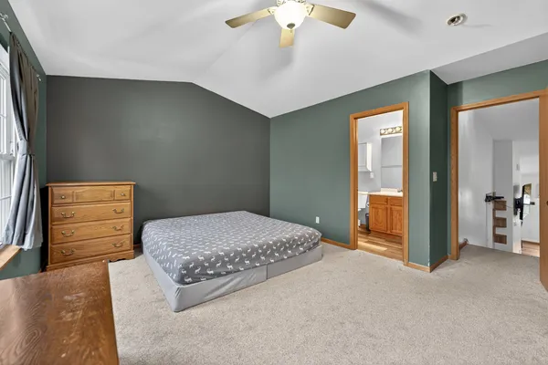 $279,900 | 665 Kenwood Court, DeKalb, IL 60115