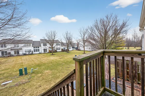 $279,900 | 665 Kenwood Court, DeKalb, IL 60115