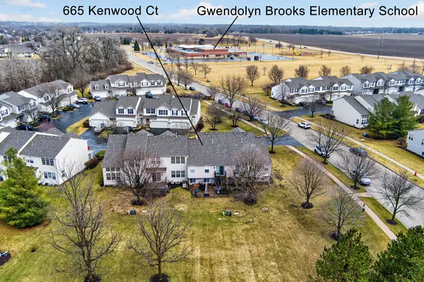 $279,900 | 665 Kenwood Court, DeKalb, IL 60115