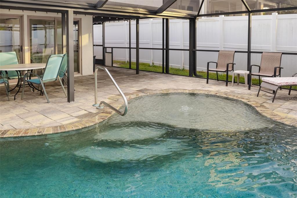 410 Pameto Road Nokomis, FL 34275 - Photo 23 of 40 a view of outdoor space with seating area