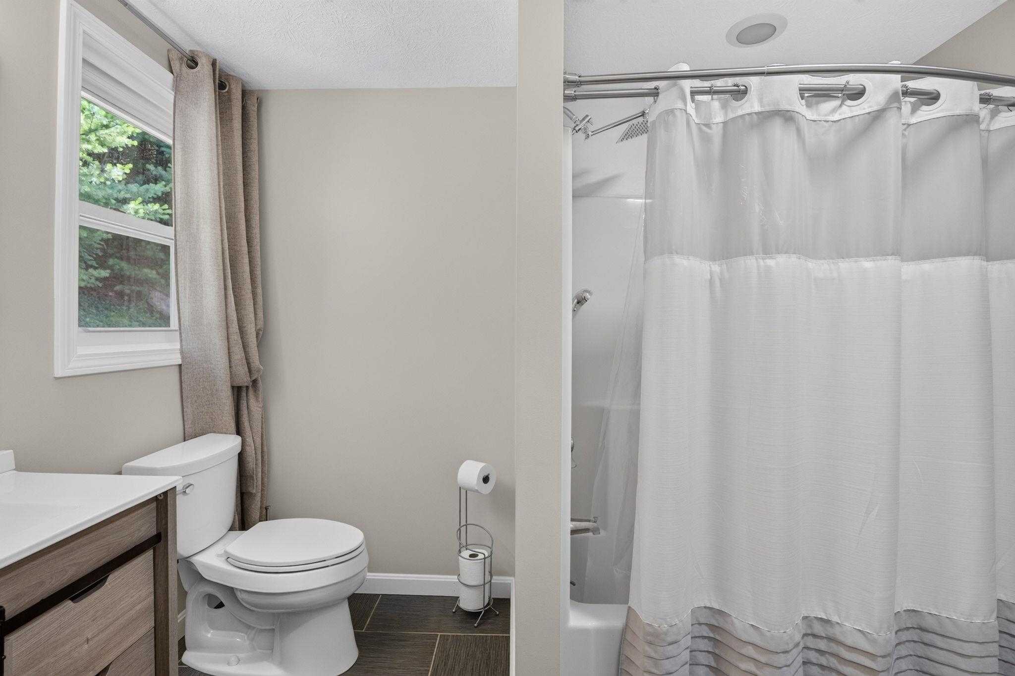 18 Cobble Hill Road Nashua, NH 03062 - Photo 22 of 44