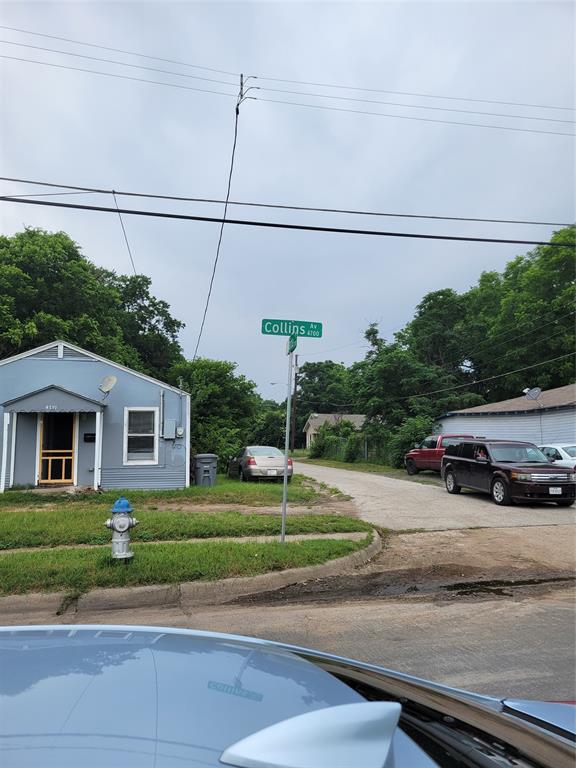 4719 Collins Avenue Dallas, TX 75210 - Photo 4 of 5 a house view with a outdoor space