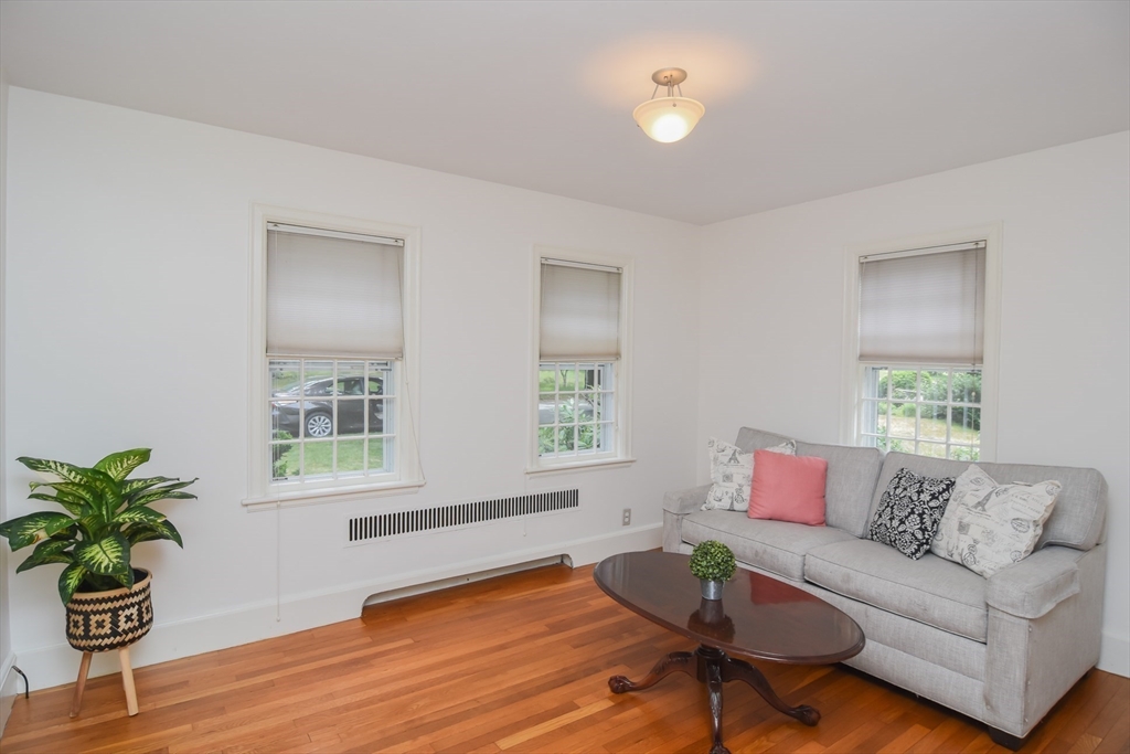 24 Bellevue Road Stoneham, MA 02180 - Photo 17 of 40