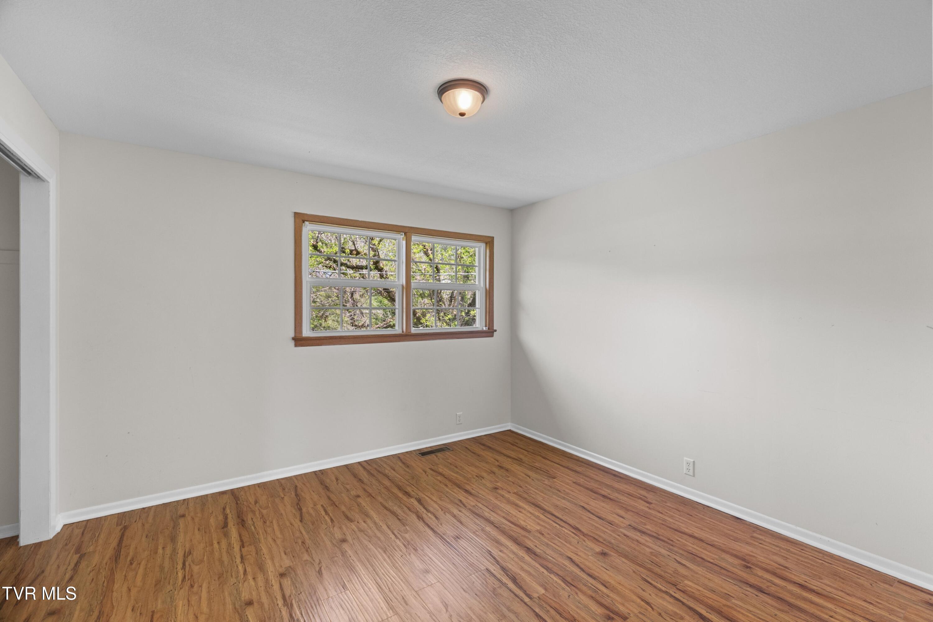 168 Jones Road Sneedville, TN 37869 - Photo 14 of 44 027-168JonesRoad-Sneedville-TN-37869-SMA