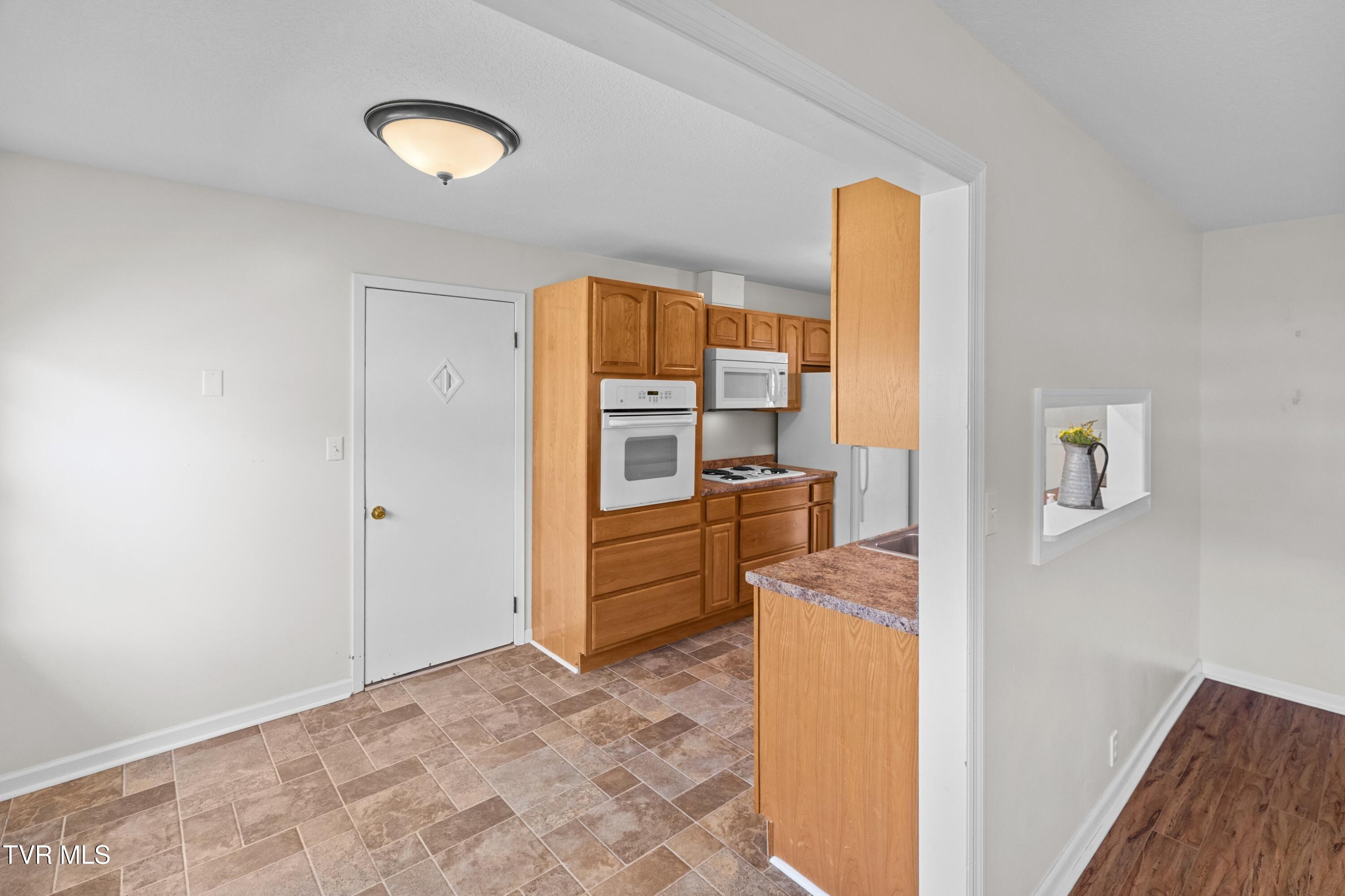 168 Jones Road Sneedville, TN 37869 - Photo 16 of 44 013-168JonesRoad-Sneedville-TN-37869-SMA
