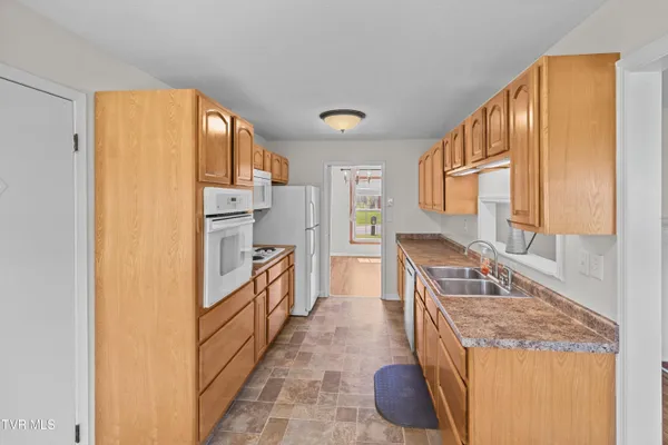 $379,900 | 168 Jones Road, Sneedville, TN 37869
