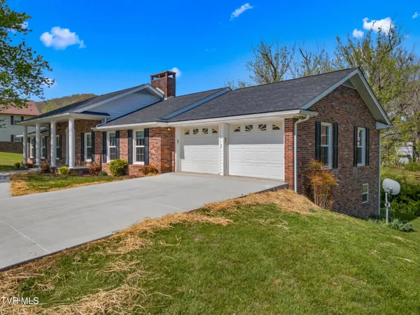 $379,900 | 168 Jones Road, Sneedville, TN 37869