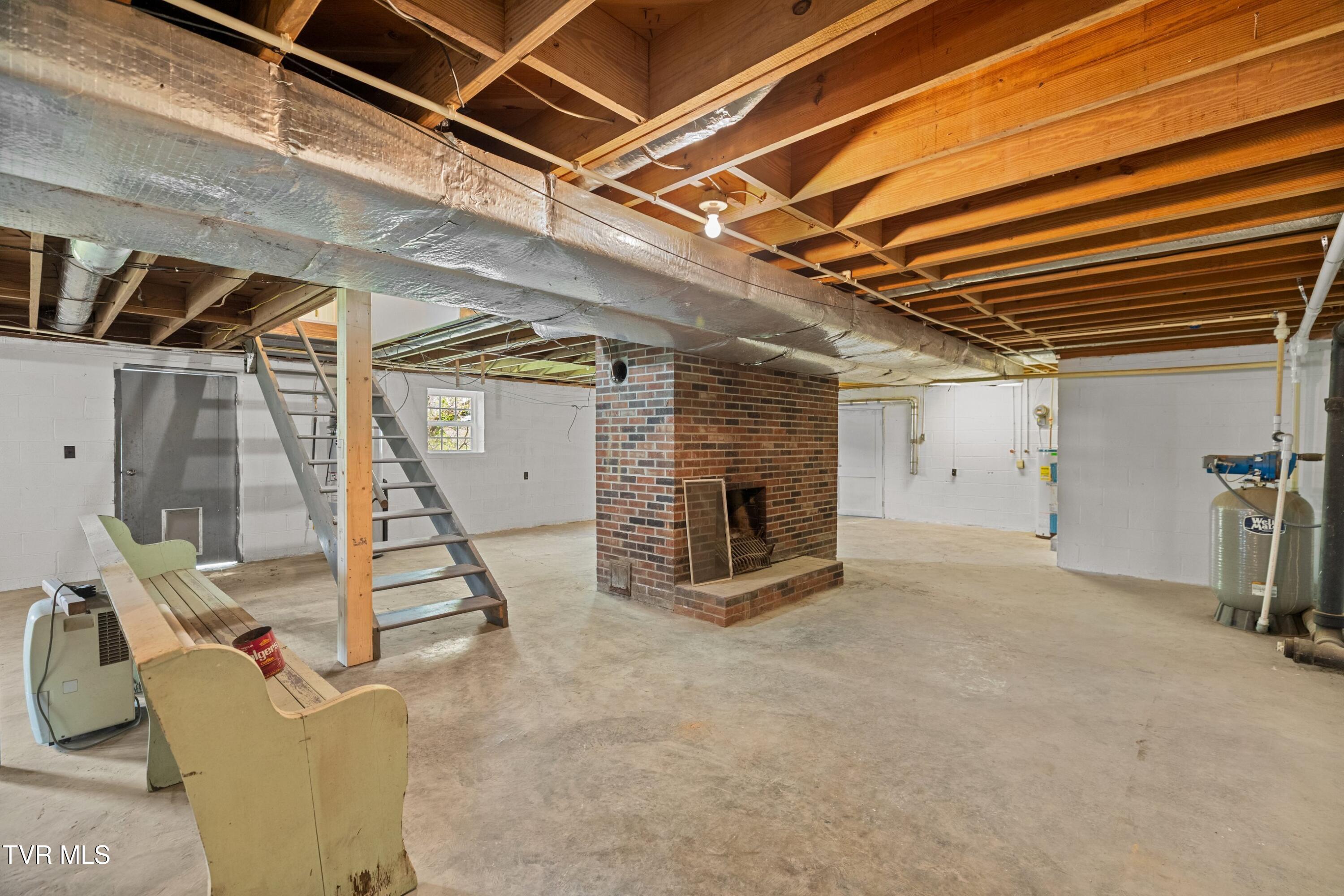 168 Jones Road Sneedville, TN 37869 - Photo 33 of 44 031-168JonesRoad-Sneedville-TN-37869-SMA