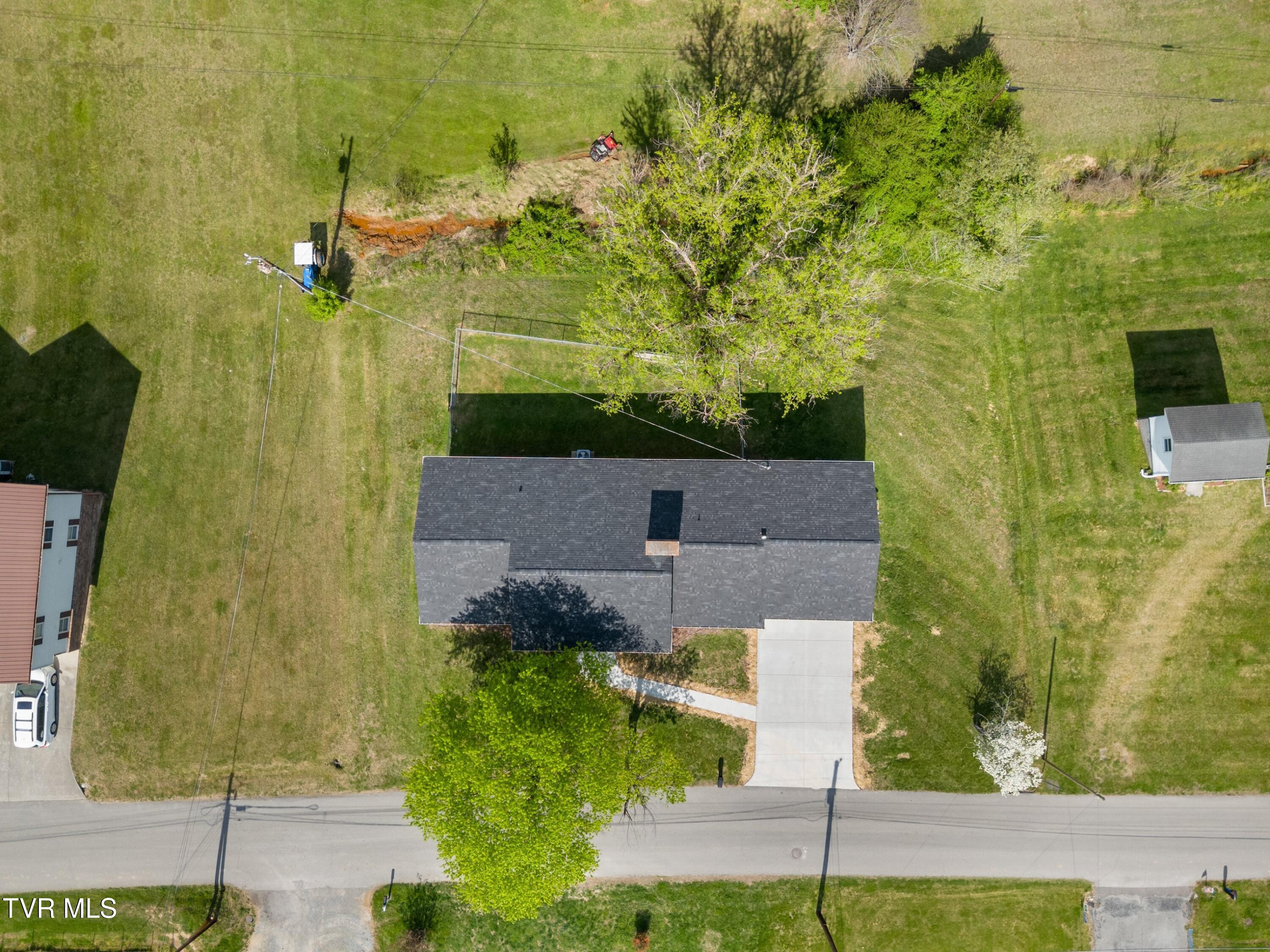 168 Jones Road Sneedville, TN 37869 - Photo 39 of 44 043-168JonesRoad-Sneedville-TN-37869-SMA