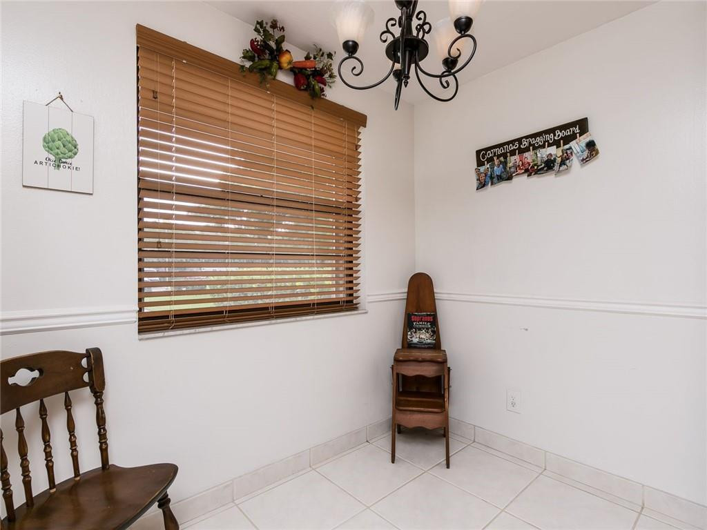 9569 West McNab Road, Unit 9569 Tamarac, FL 33321 - Photo 10 of 39 breakfast area in kitchen