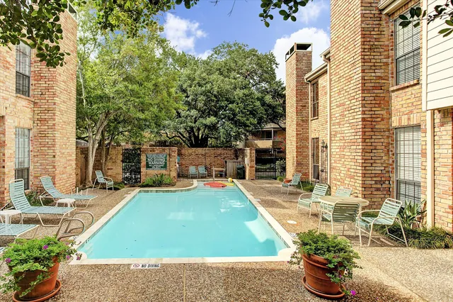 $2,595 | 4000 Purdue Street, Unit 161, Houston, TX 77005