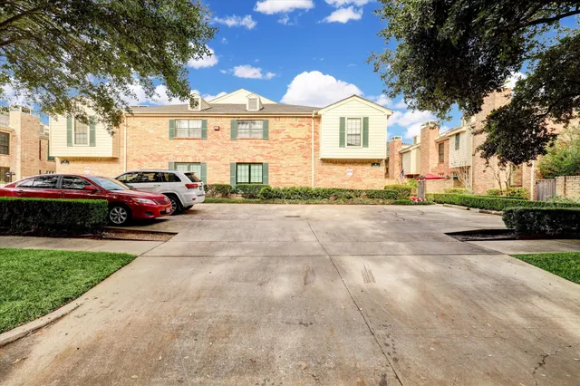 $2,595 | 4000 Purdue Street, Unit 161, Houston, TX 77005