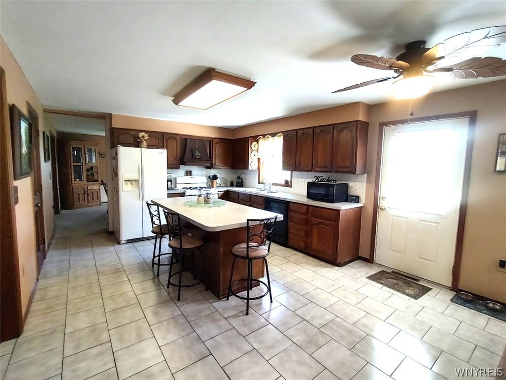 6275 Eckhardt Road Hamburg, NY 14085 - Photo 4 of 47