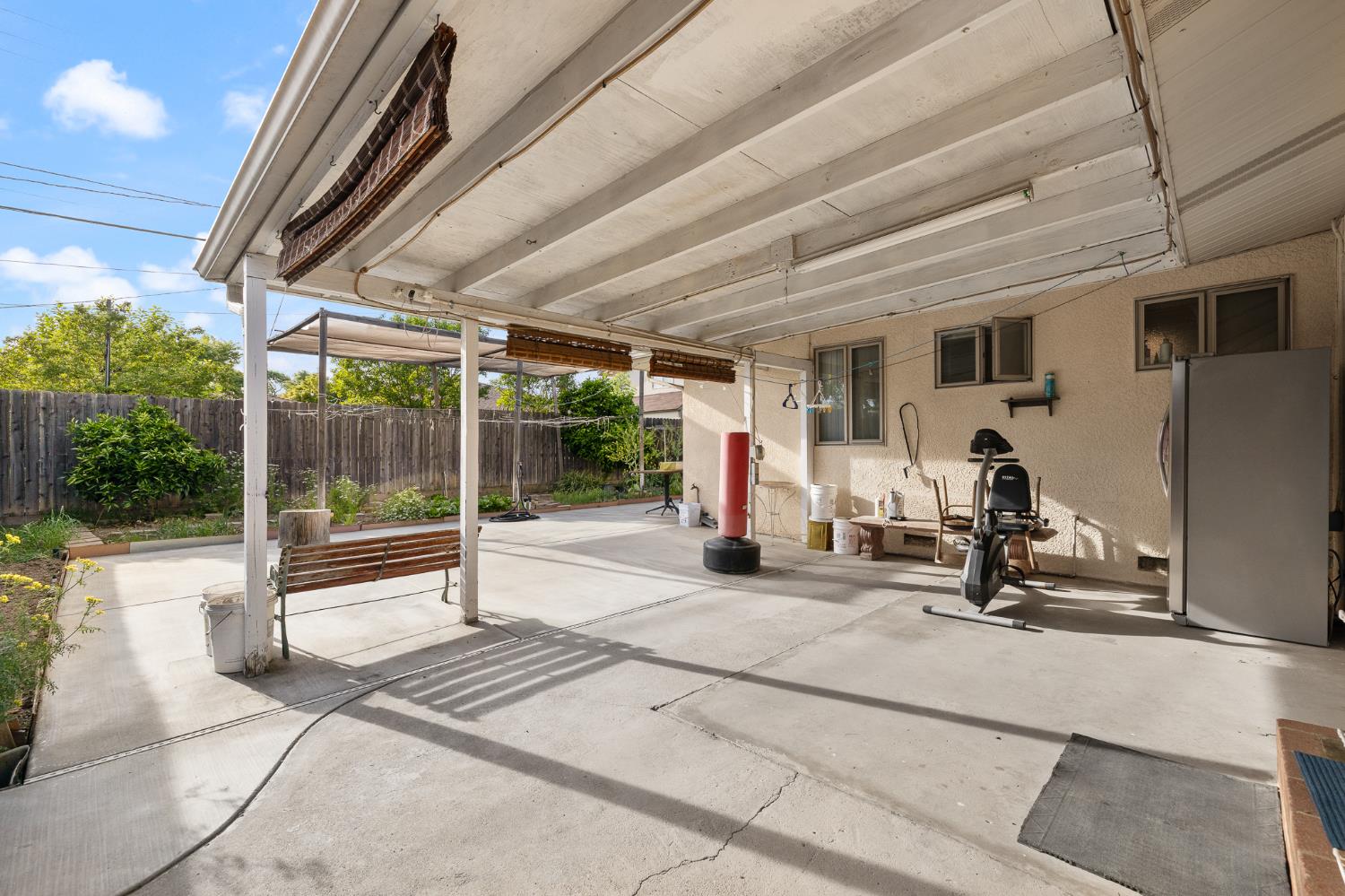 4683 North Angus Street Fresno, CA 93726 - Photo 25 of 27 a view of a room with gym equipment
