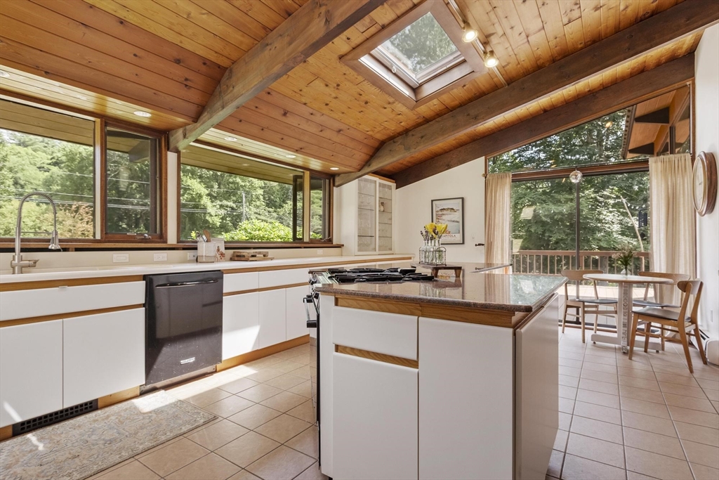 64 Woodside Road Harvard, MA 01451 - Photo 6 of 31