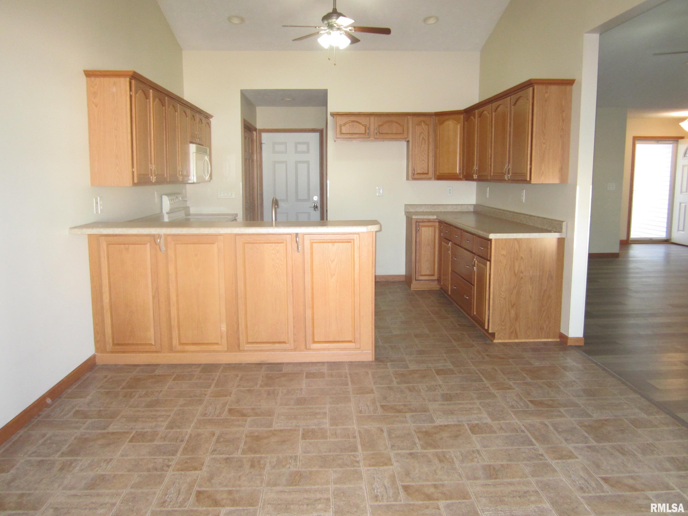 506 Bristol Court Rochester, IL 62563 - Photo 16 of 39