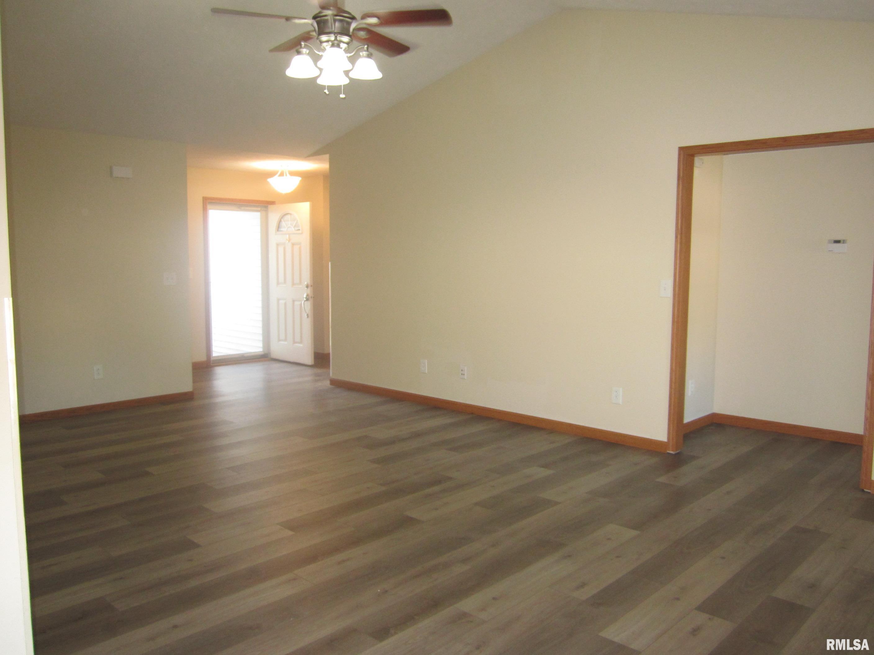 506 Bristol Court Rochester, IL 62563 - Photo 8 of 39