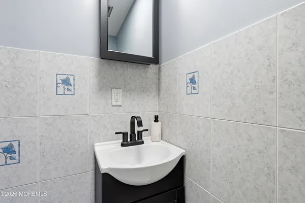 $329,900 | 7 Briar Mills Drive, Brick, NJ 08724