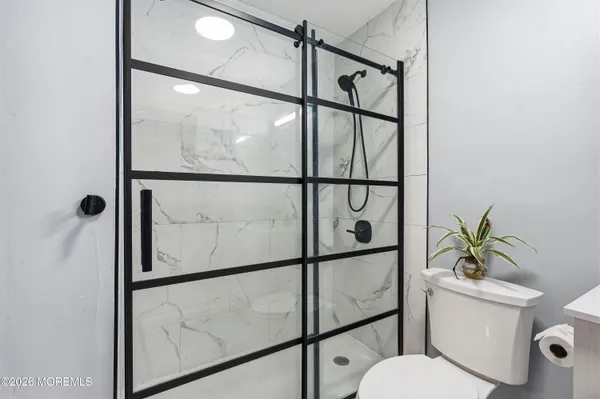 $329,900 | 7 Briar Mills Drive, Brick, NJ 08724