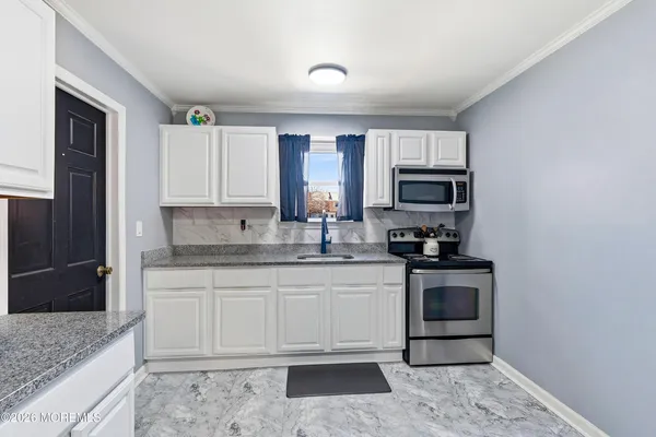 $329,900 | 7 Briar Mills Drive, Brick, NJ 08724