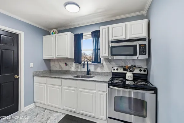 $329,900 | 7 Briar Mills Drive, Brick, NJ 08724